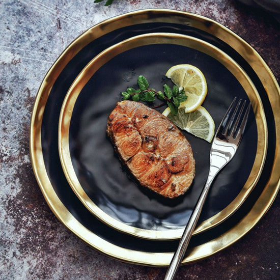 Dinner Plates at Maison Couvert